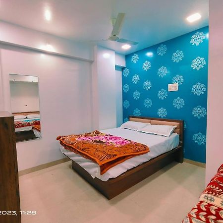 Amrit Guest House Pune Extérieur photo